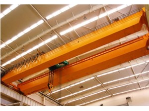 HS型葫蘆雙梁橋式起重機是參照采用國內(nèi)外最新標準，采用現(xiàn)代化的計算軟件設計制造的的起重機。